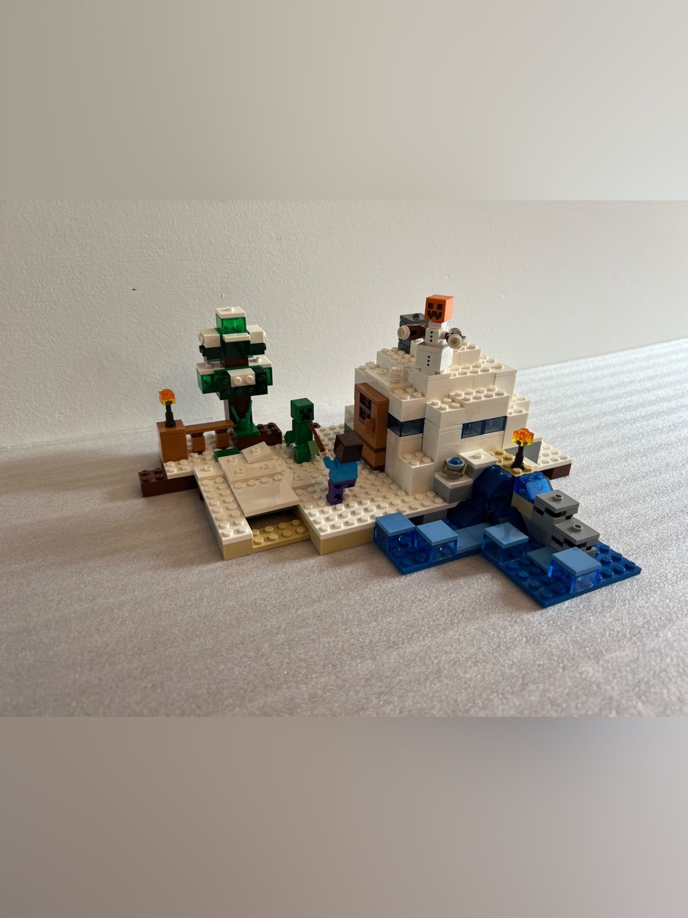 LEGO Retired Minecraft: The Snow Hideout #21120 Complete Set